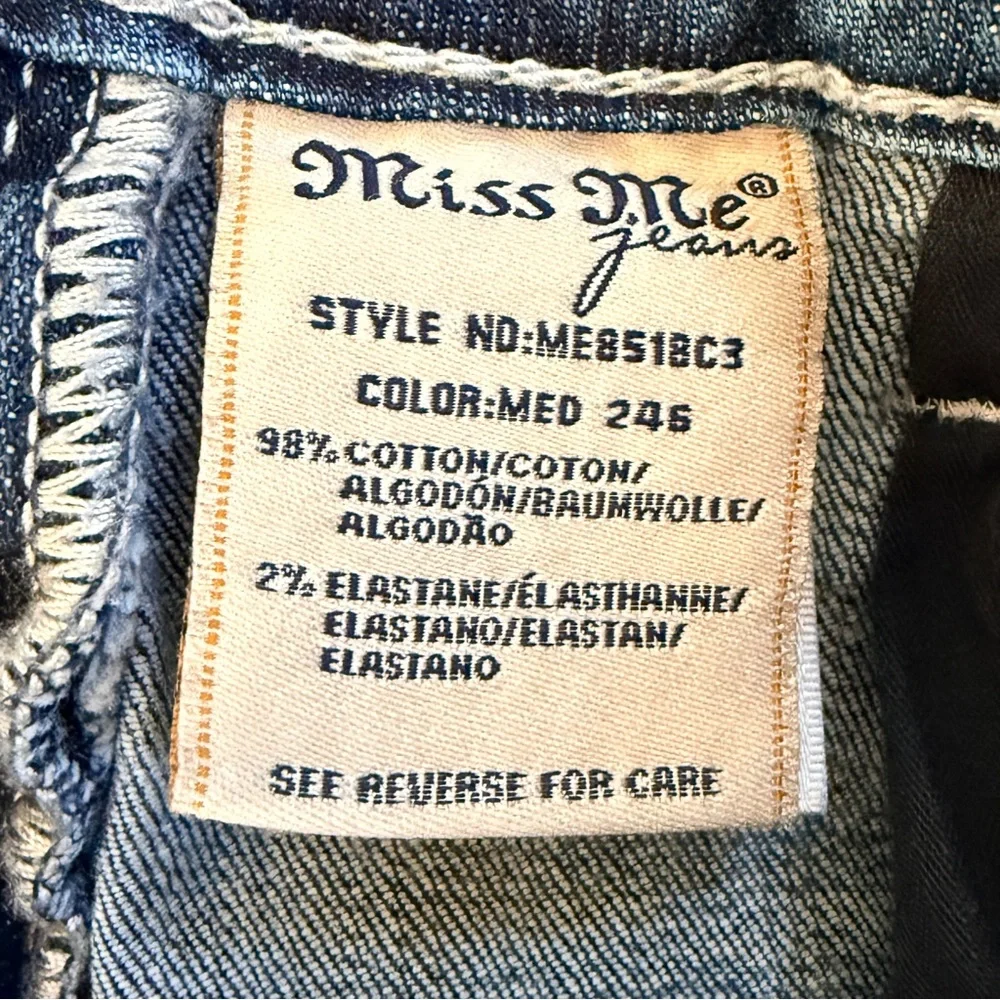 Miss Me Crop Jeans Size 25 ME8518C3 Rhinestone Flap Pockets Stretch